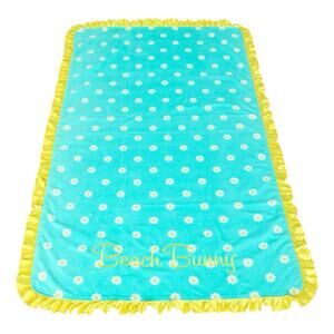 Beach Bunny Daisy Dot Beach Towel